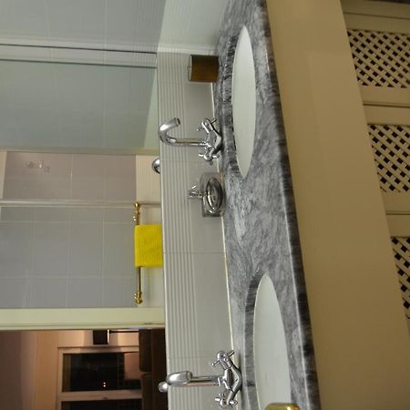 Loft Lambert Apartment ลิสบอน ภายนอก รูปภาพ